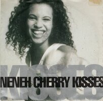 Neneh Cherry - Kisses on the wind + Buffalo blues (Vinylsingle)